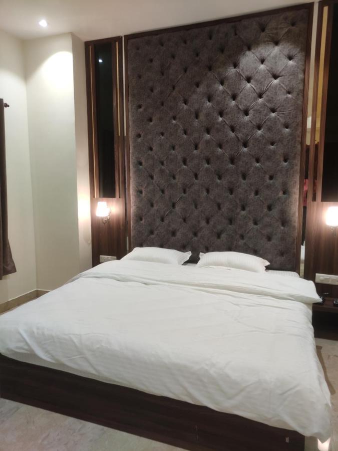 Antares By Rajlaxmi Lucknow Exterior foto